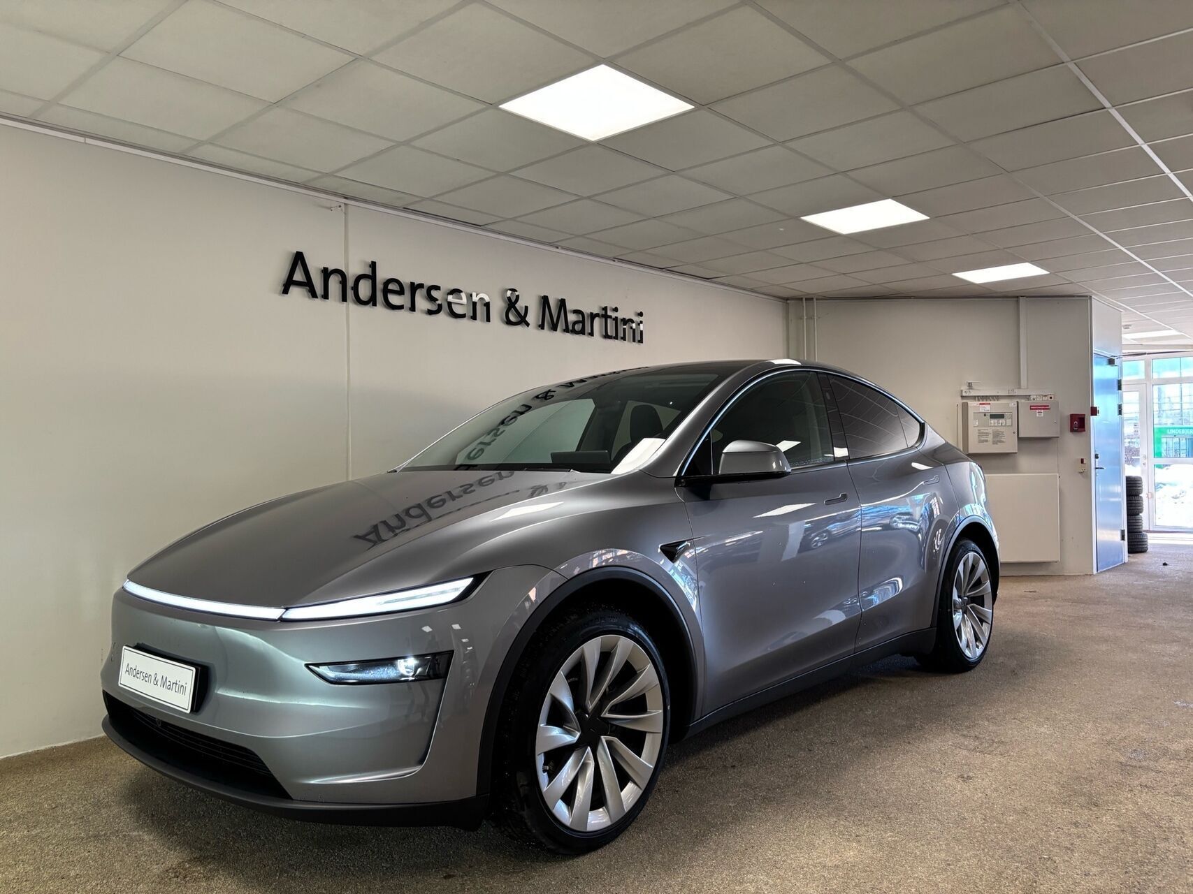 Tesla Model Y EL Long Range RWD 340HK 5d Aut.