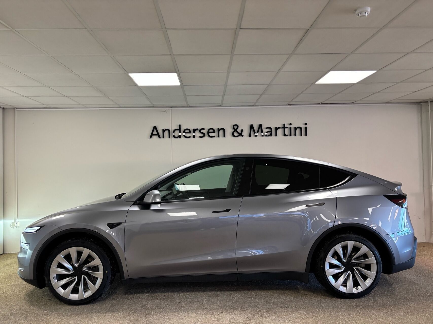 Tesla Model Y EL Long Range RWD 340HK 5d Aut.