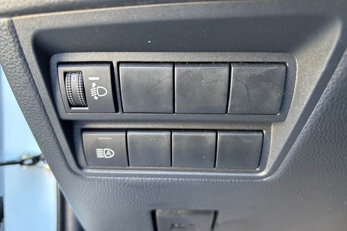 Hvid Toyota Yaris Cross fra 2023