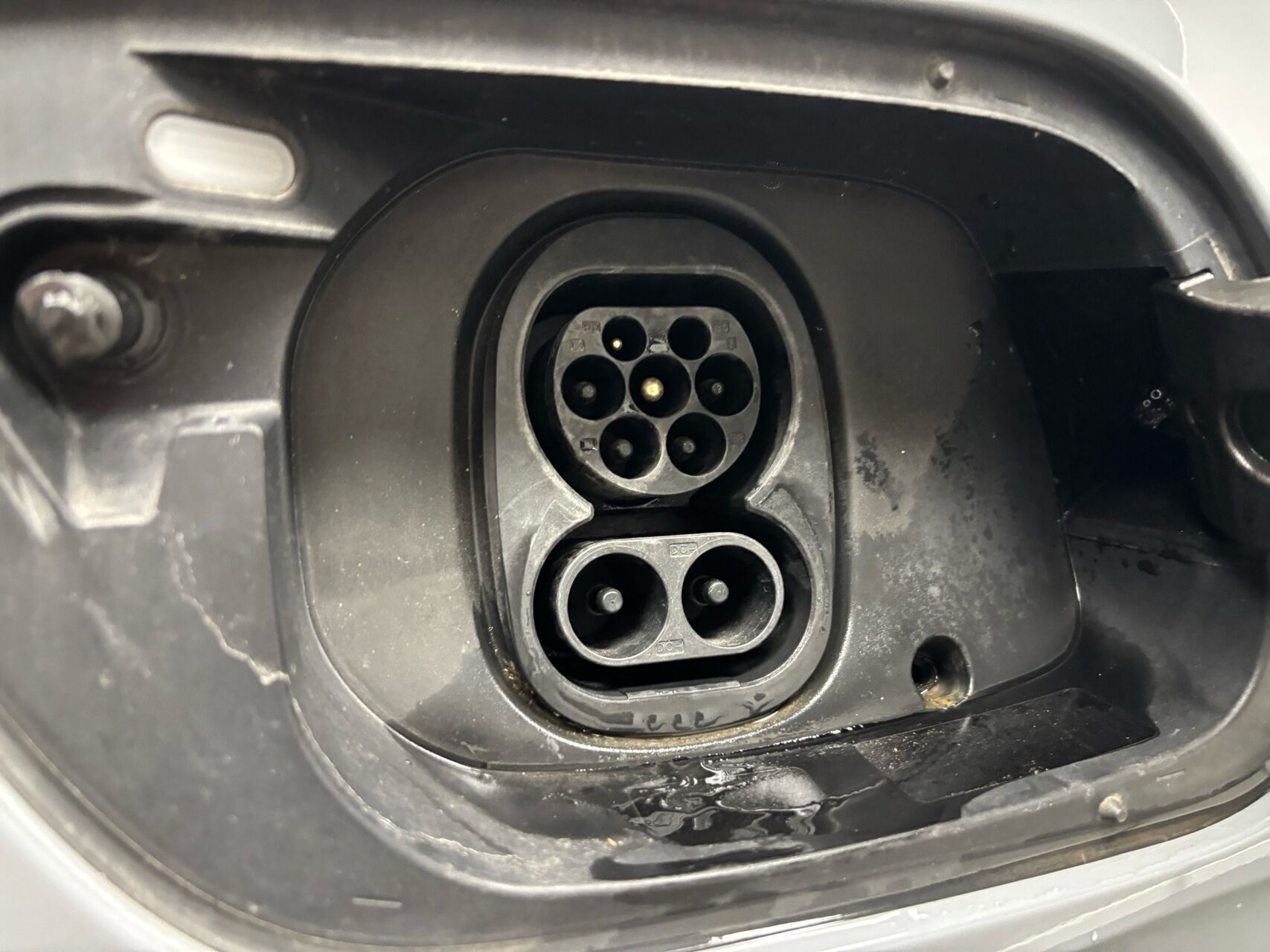 Grå VW ID.4 fra 2021