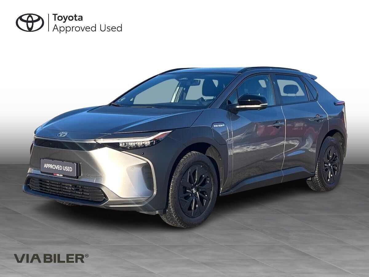 Grå Toyota BZ4X fra 2024