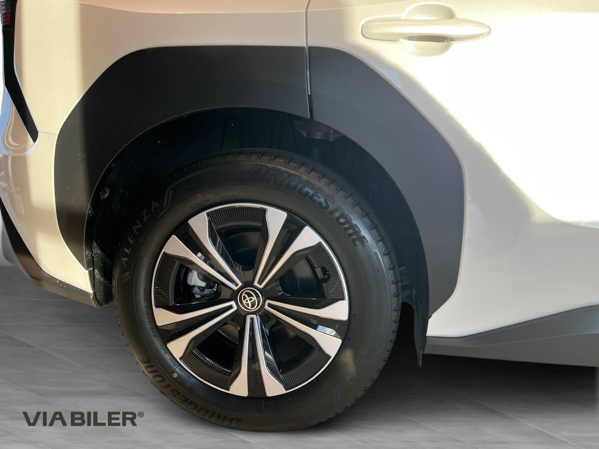 Grå Toyota BZ4X fra 2024