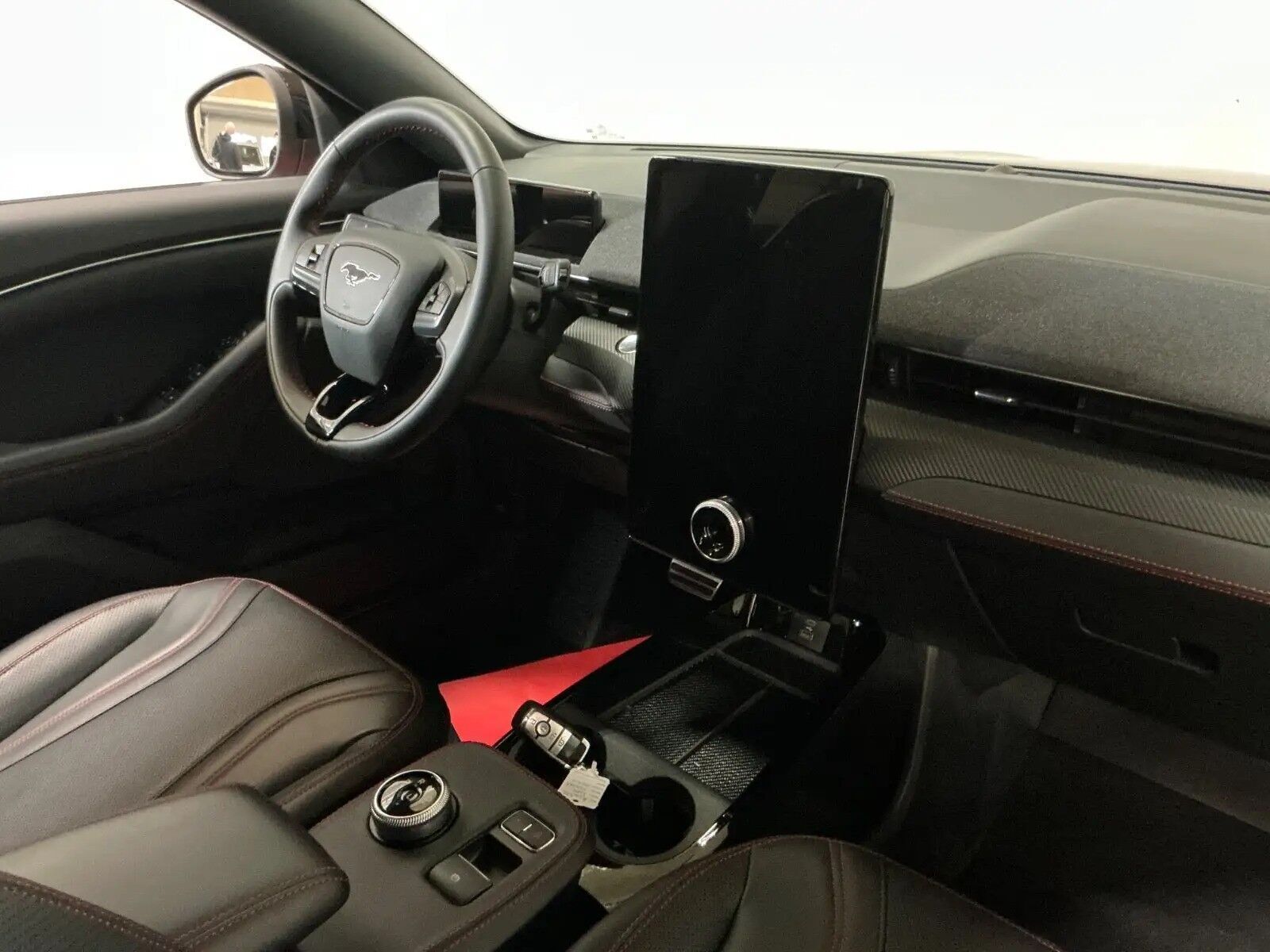 Ford Mustang Mach-E EL SR Premium AWD 269HK 5d Aut.