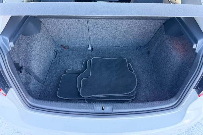 Grøn VW Golf VII fra 2012