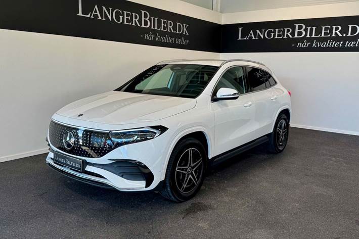 Hvid Mercedes EQA300 fra 2024 set udefra