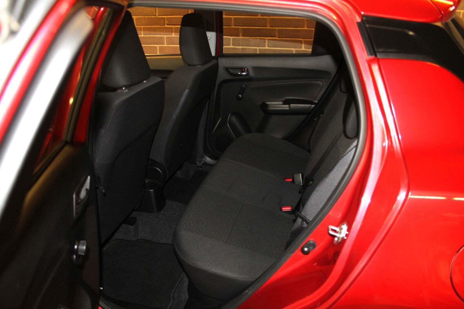 Suzuki Swift 1,2 Dualjet Club