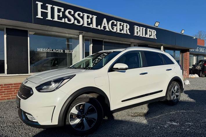 Hvid Kia Niro fra 2018 set udefra