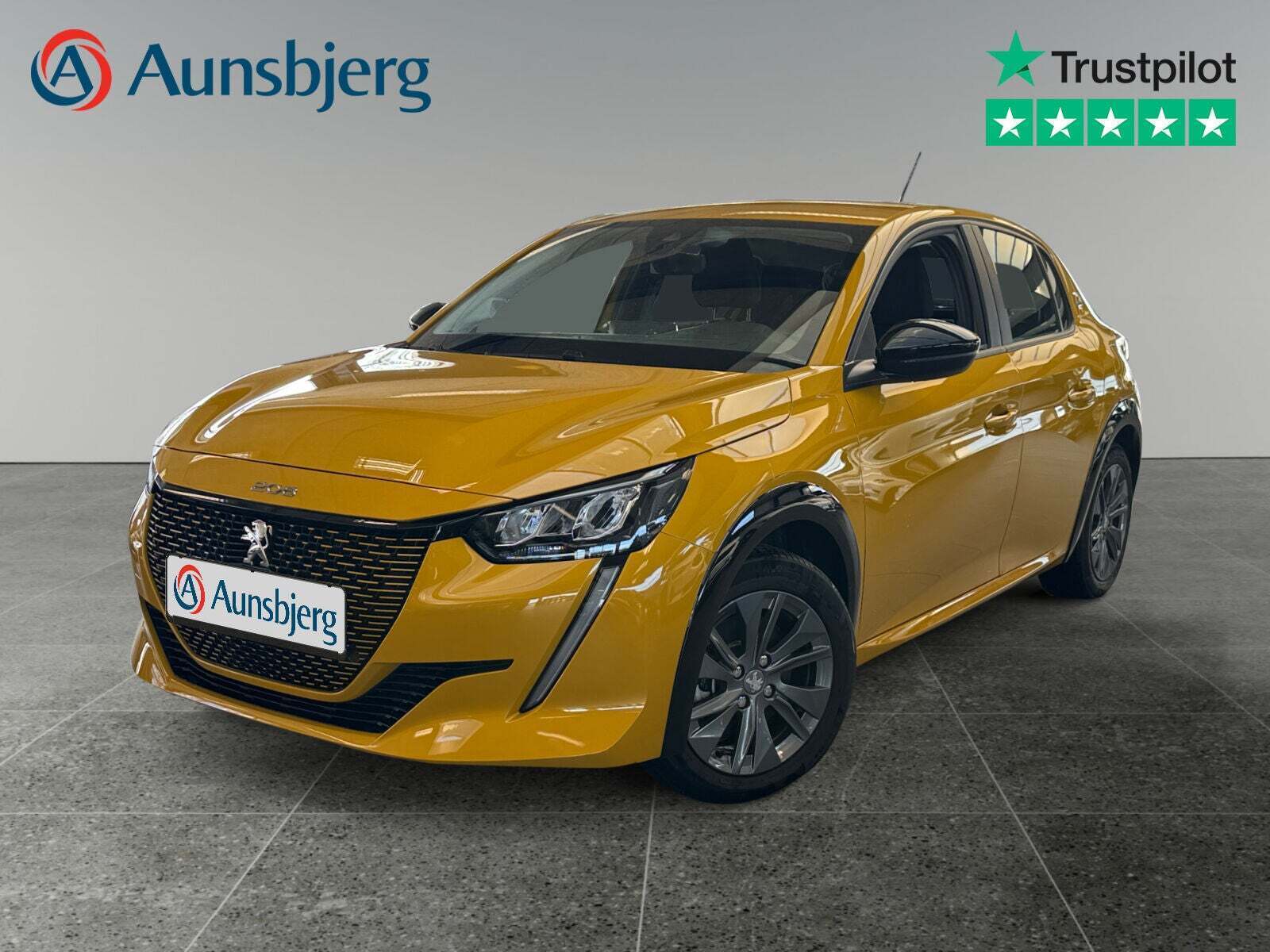 Gul Peugeot e-208 fra 2022