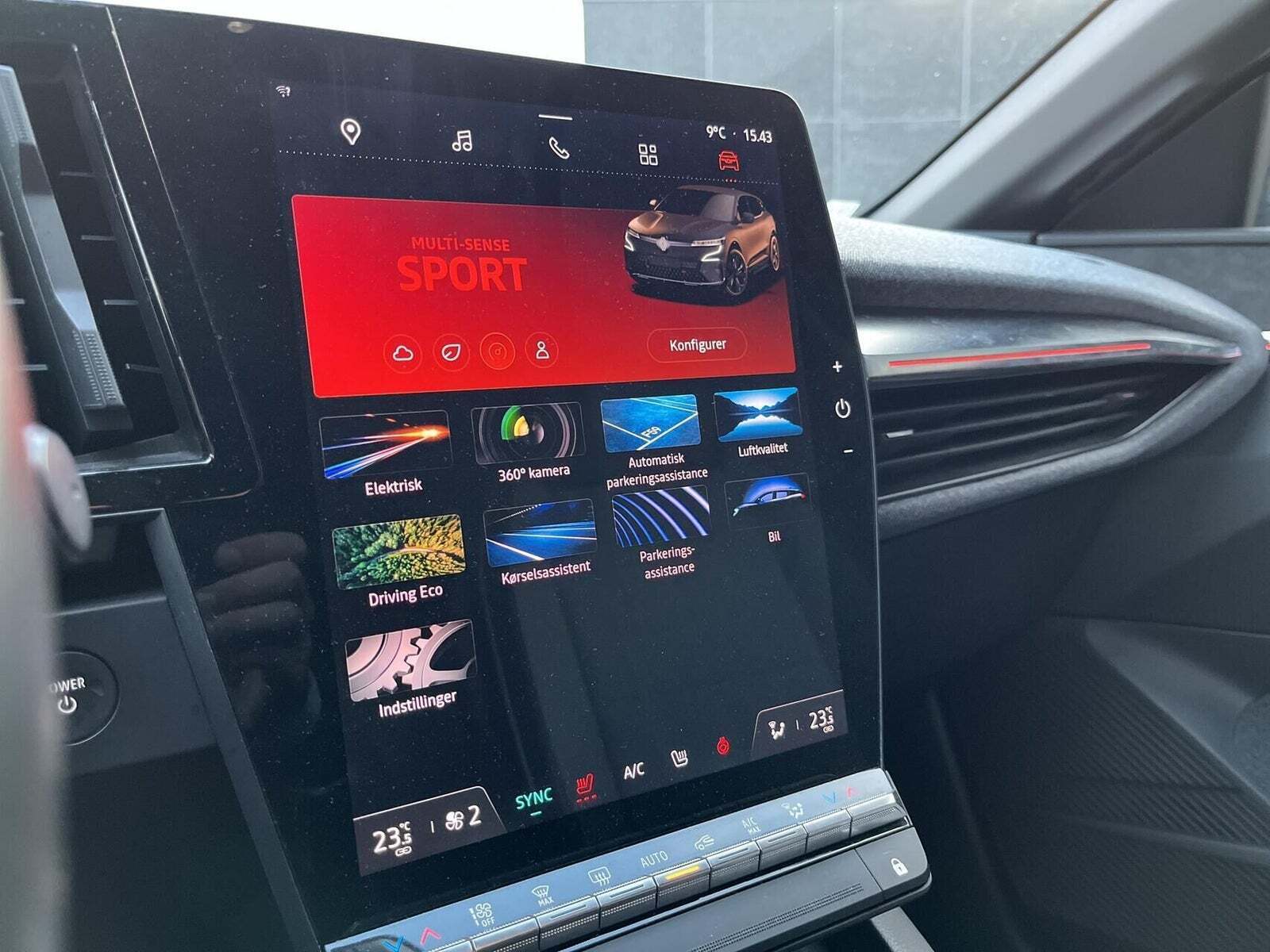 Hvid Renault Megane E-Tech fra 2022