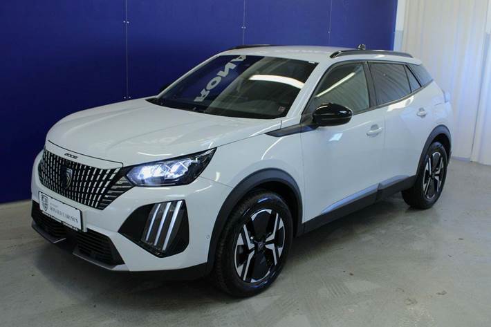 Hvid Peugeot 2008 fra 2023