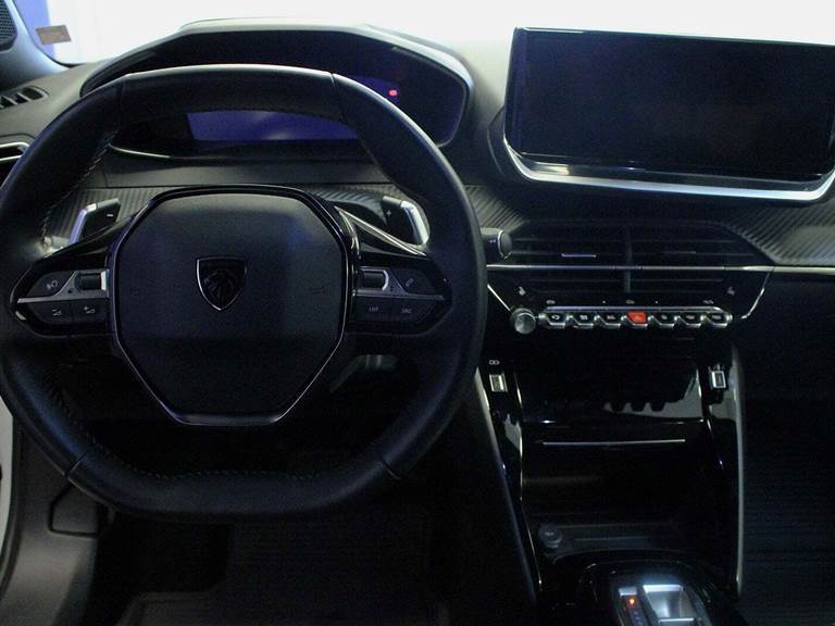 Peugeot 2008 1,2 PureTech 130 Allure EAT8