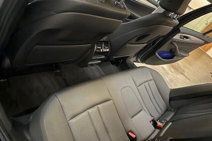 Grå BMW 530d fra 2017