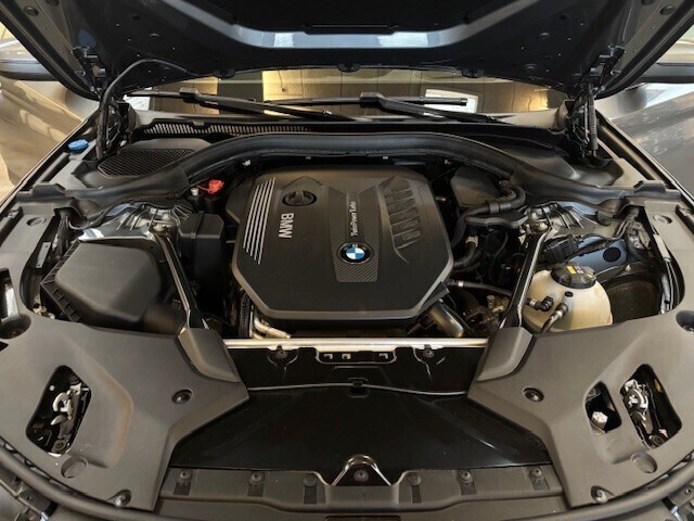 Grå BMW 5-Serie fra 2017