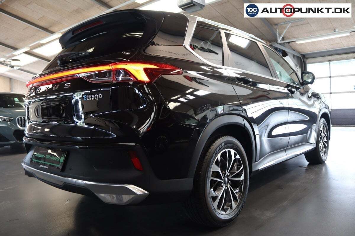 Sort Maxus Euniq6 fra 2022