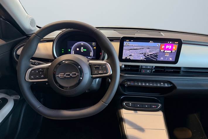 Beige Fiat 600e fra 2023