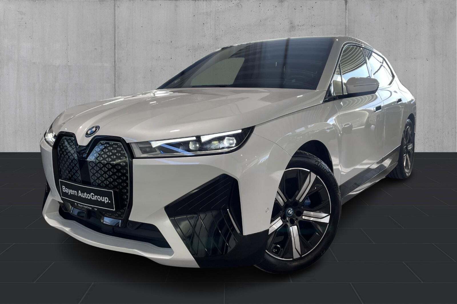 BMW iX xDrive50 Supercharged