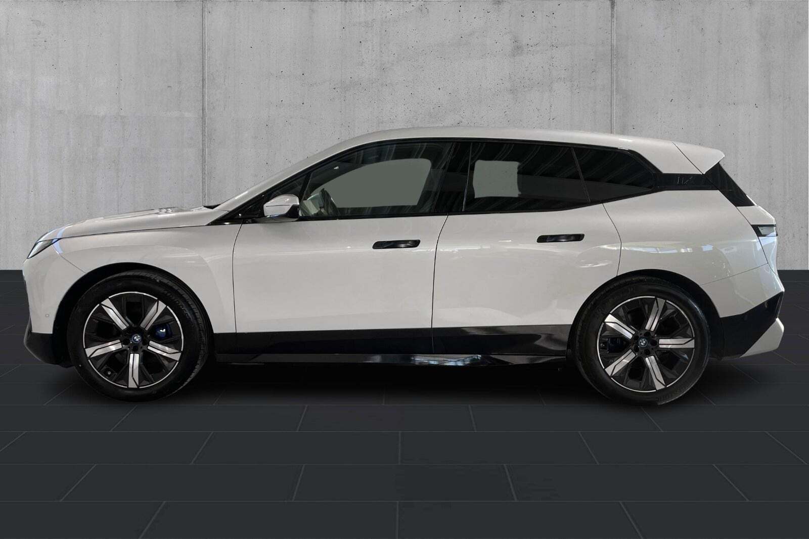 BMW iX xDrive50 Supercharged