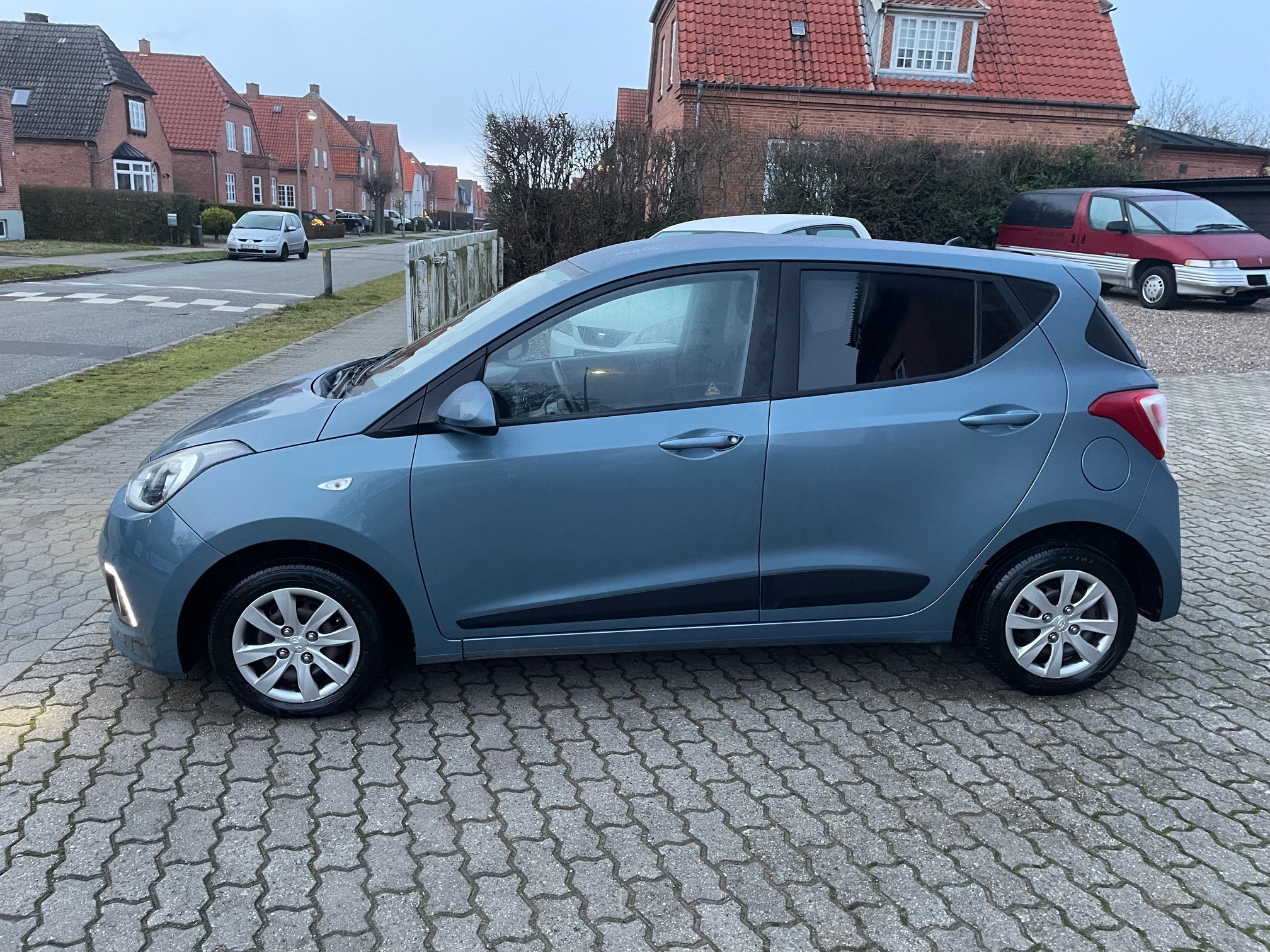 Hyundai i10 1,0 EM- Edition
