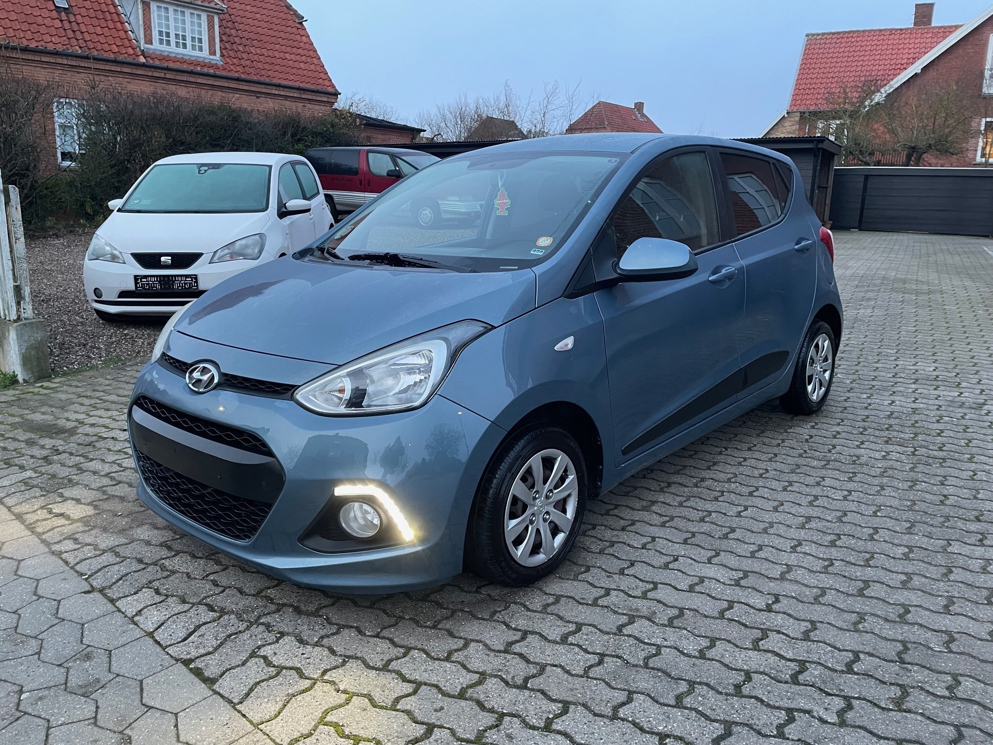 Hyundai i10 1,0 EM- Edition