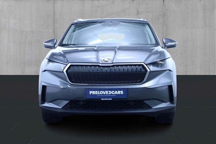 Grå Skoda Enyaq fra 2022