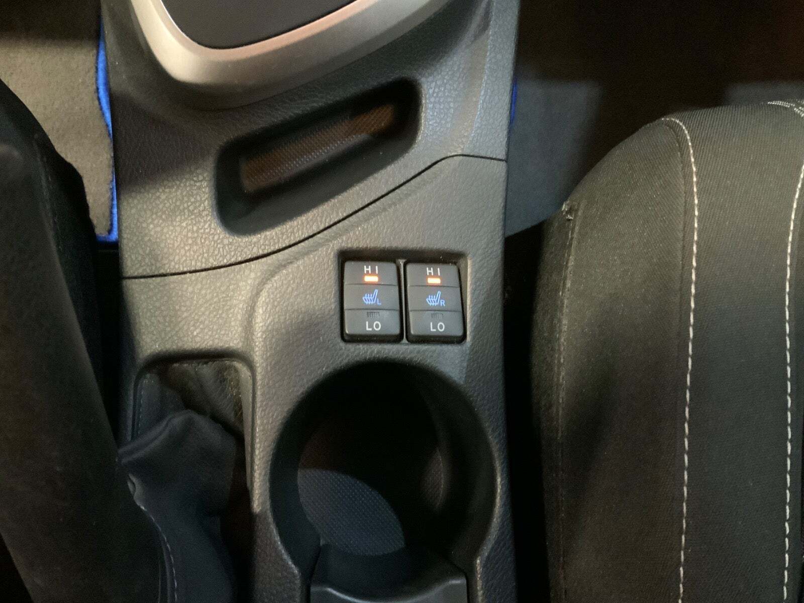 Sort Toyota Auris fra 2014