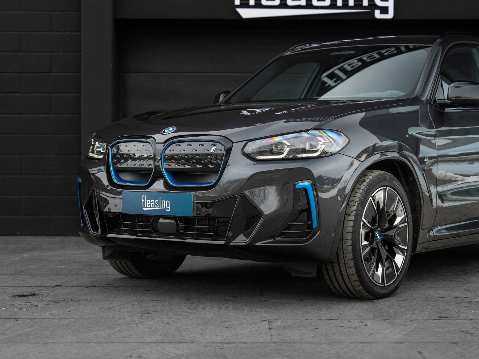 BMW iX3 Charged Plus M-Sport