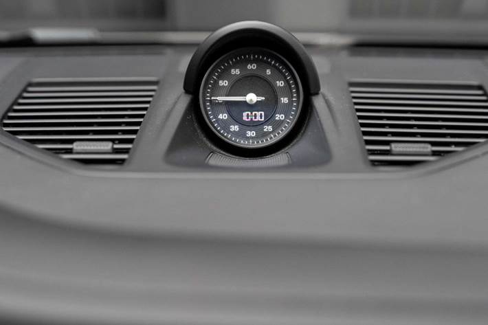 Grå Porsche 911 Carrera S fra 2020