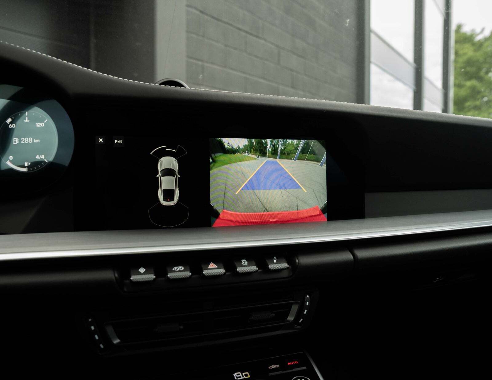 Grå Porsche 911 Carrera S fra 2020