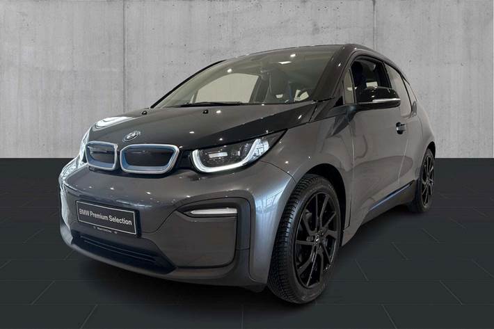 Grå BMW i3 fra 2022 set udefra