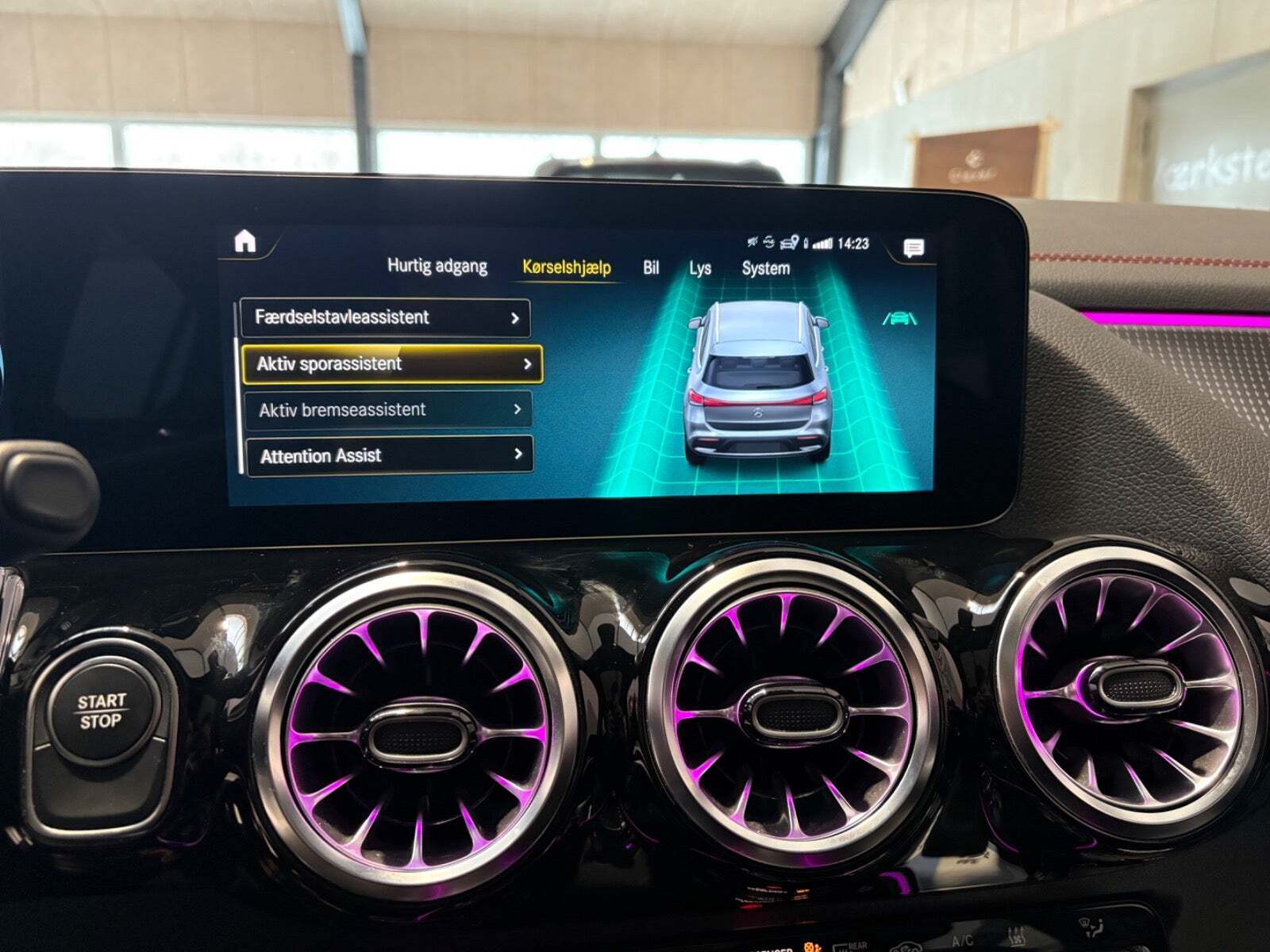 Sort Mercedes EQA250+ fra 2022