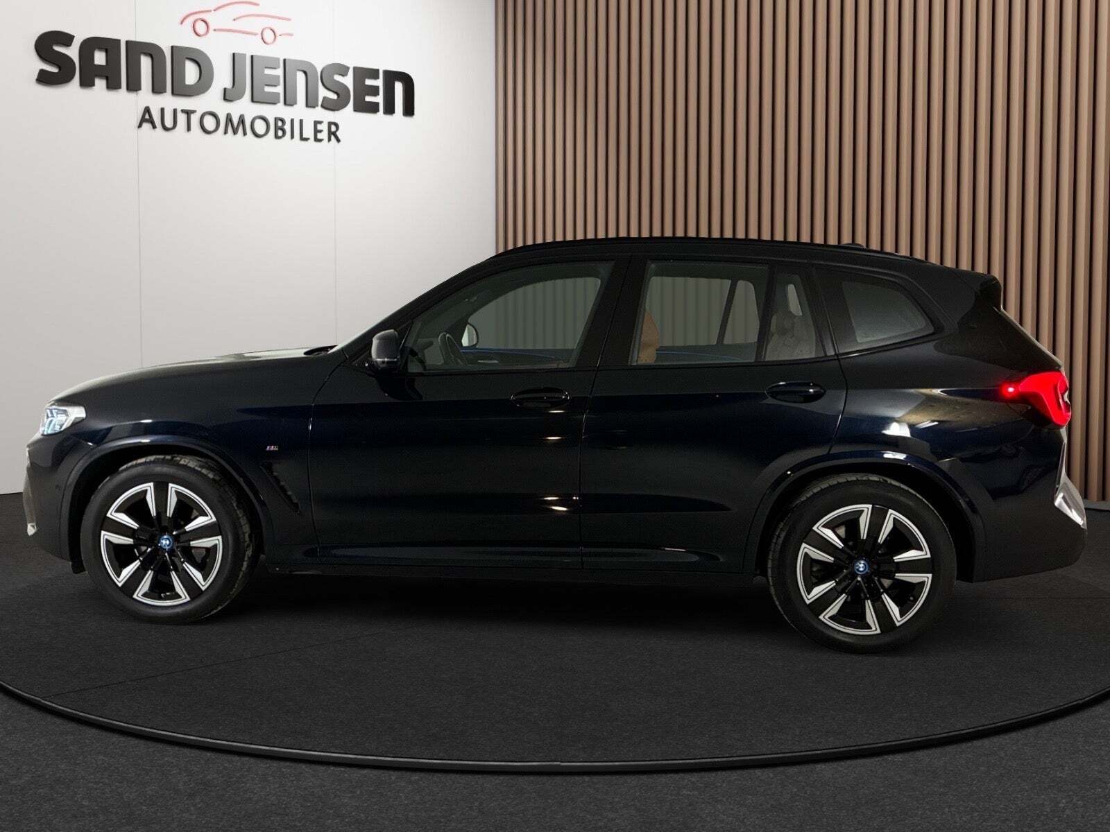 BMW iX3 Charged M-Sport