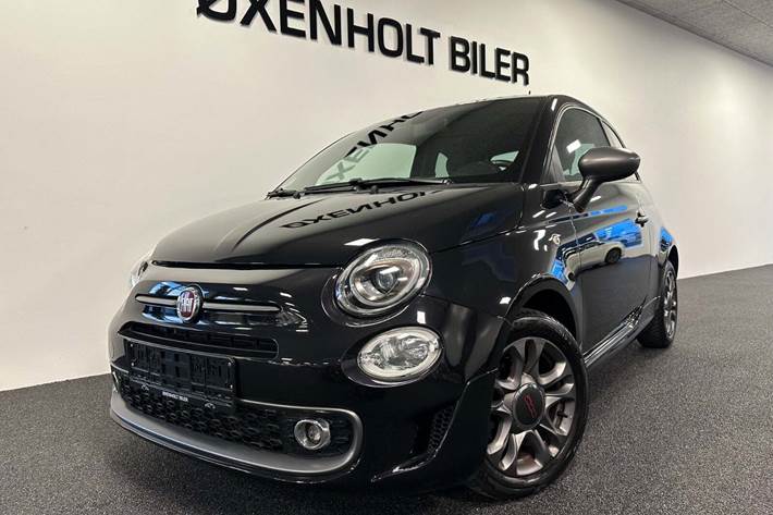 Sort Fiat 500 fra 2016 set udefra