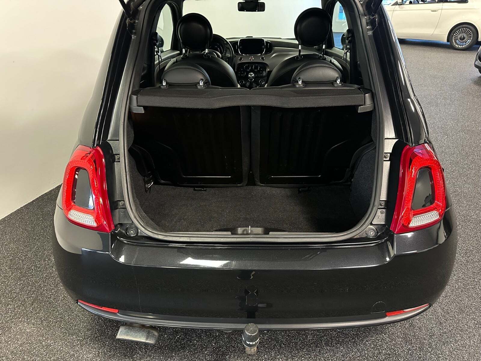 Sort Fiat 500 fra 2016