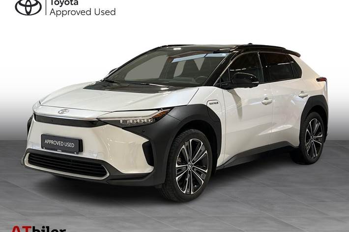 Hvid Toyota BZ4X fra 2023 set udefra