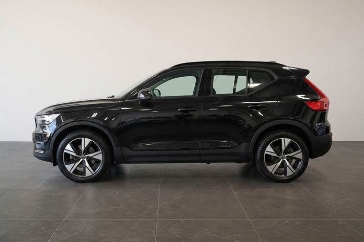 Sort Volvo XC40 fra 2020