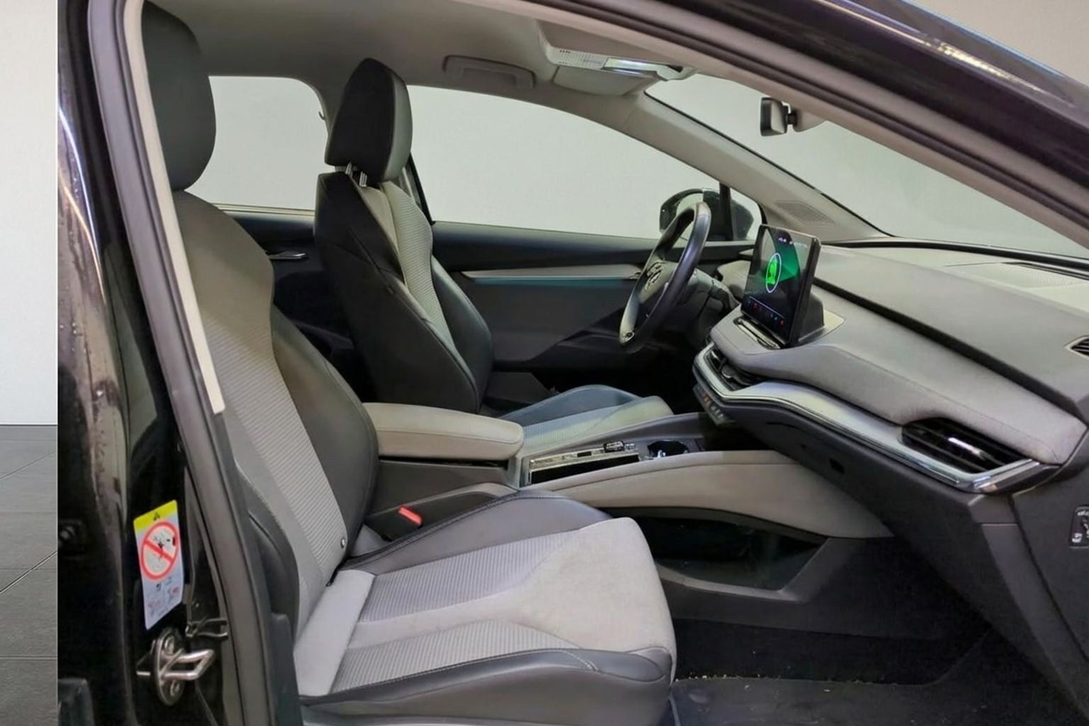 Sort Skoda Enyaq fra 2021