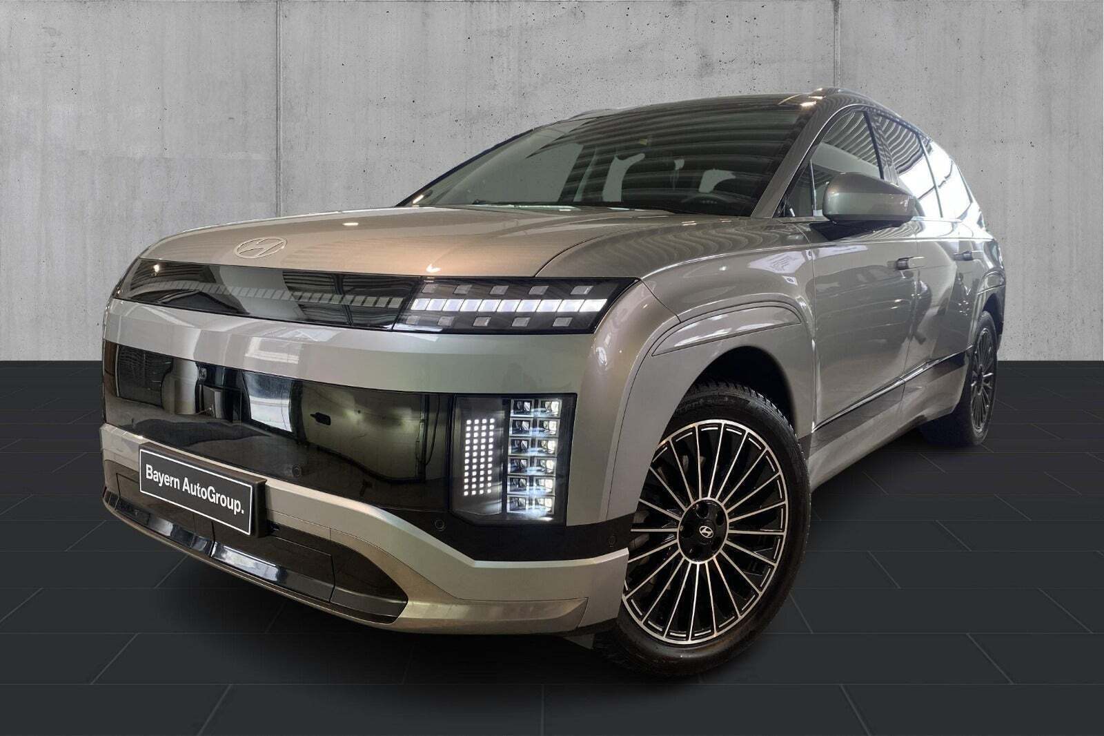 Hyundai Ioniq 9 110 Calligraphy Performance 4WD 7prs