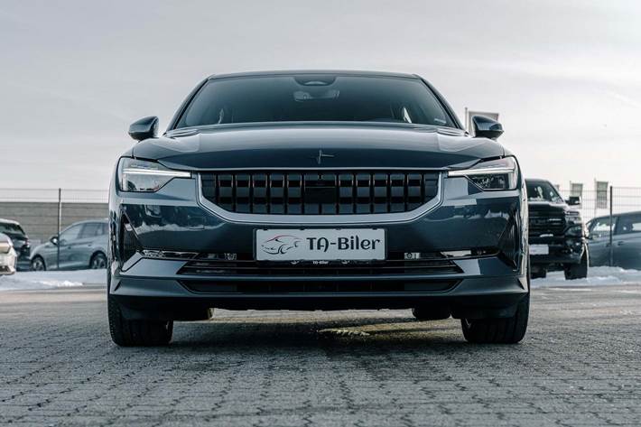 Blå Polestar 2 fra 2022