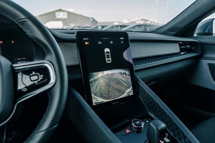 Blå Polestar 2 fra 2022