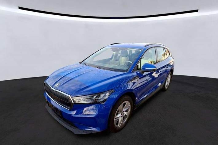Blå Skoda Enyaq fra 2023
