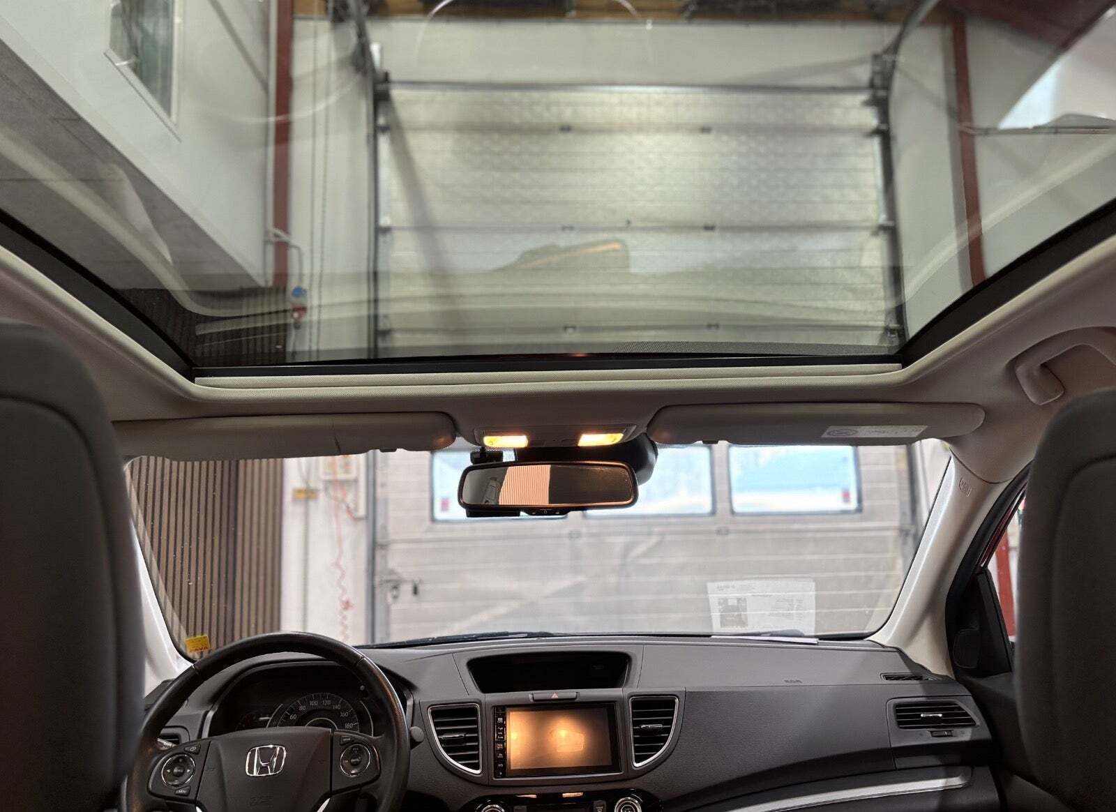 Rød Honda CR-V fra 2015