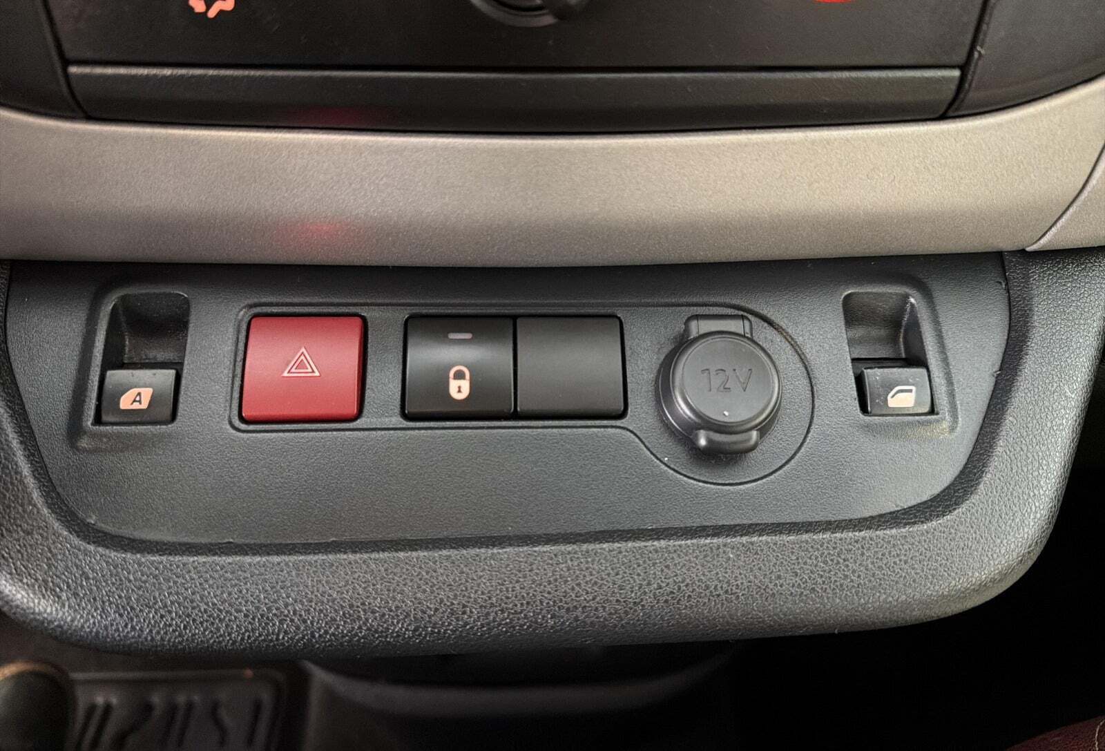 Sort Citroën Berlingo fra 2012