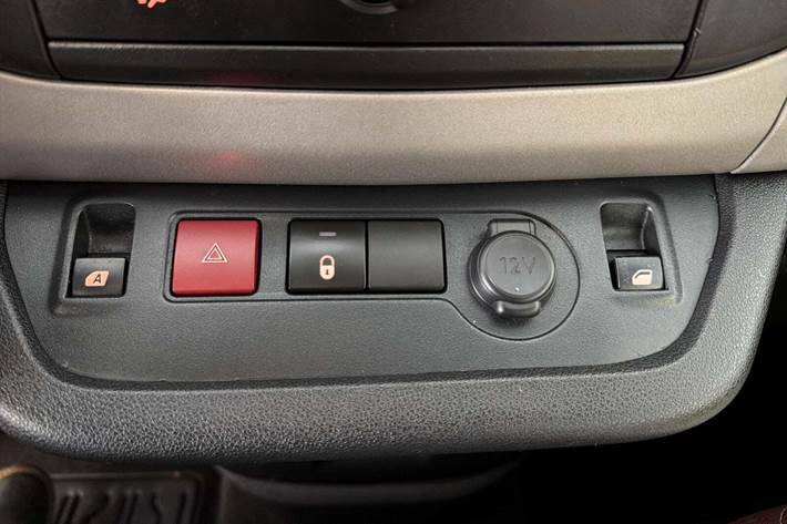 Sort Citroën Berlingo fra 2012