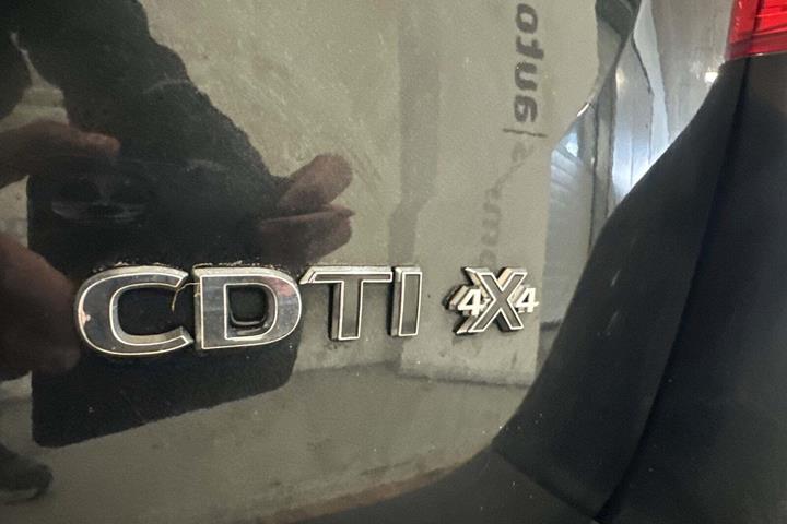 Sort Opel Mokka fra 2014