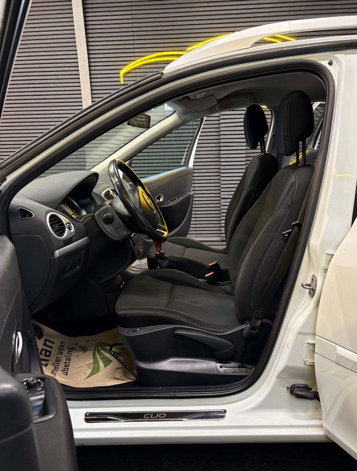 Renault Clio III 1,2 TCe Expression Sport Tourer