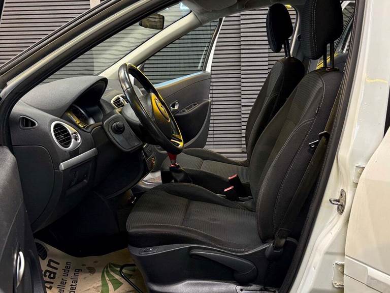 Renault Clio III 1,2 TCe Expression Sport Tourer