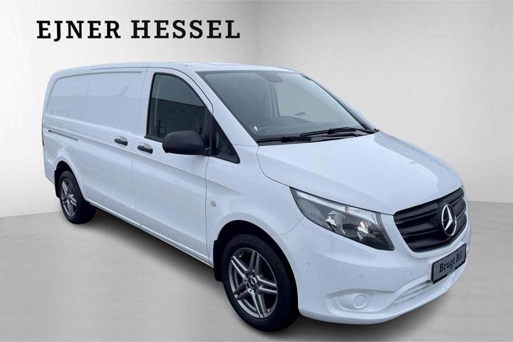 Hvid Mercedes Vito 114 fra 2024