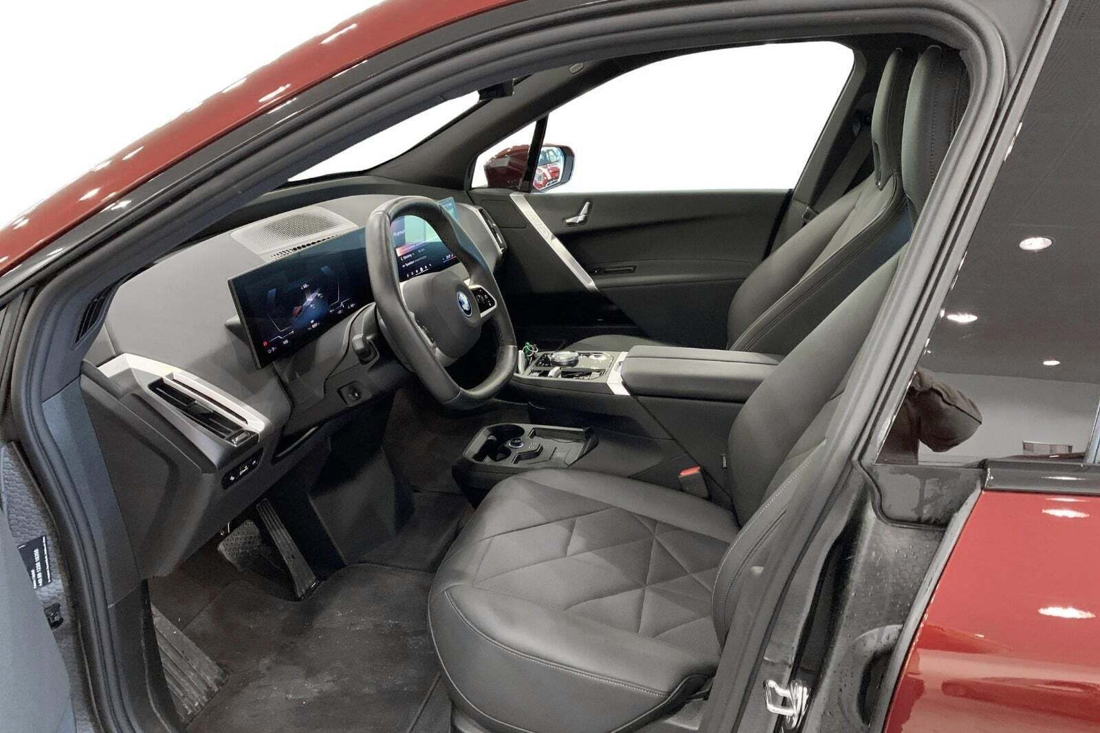 BMW iX xDrive40 Fully Charged