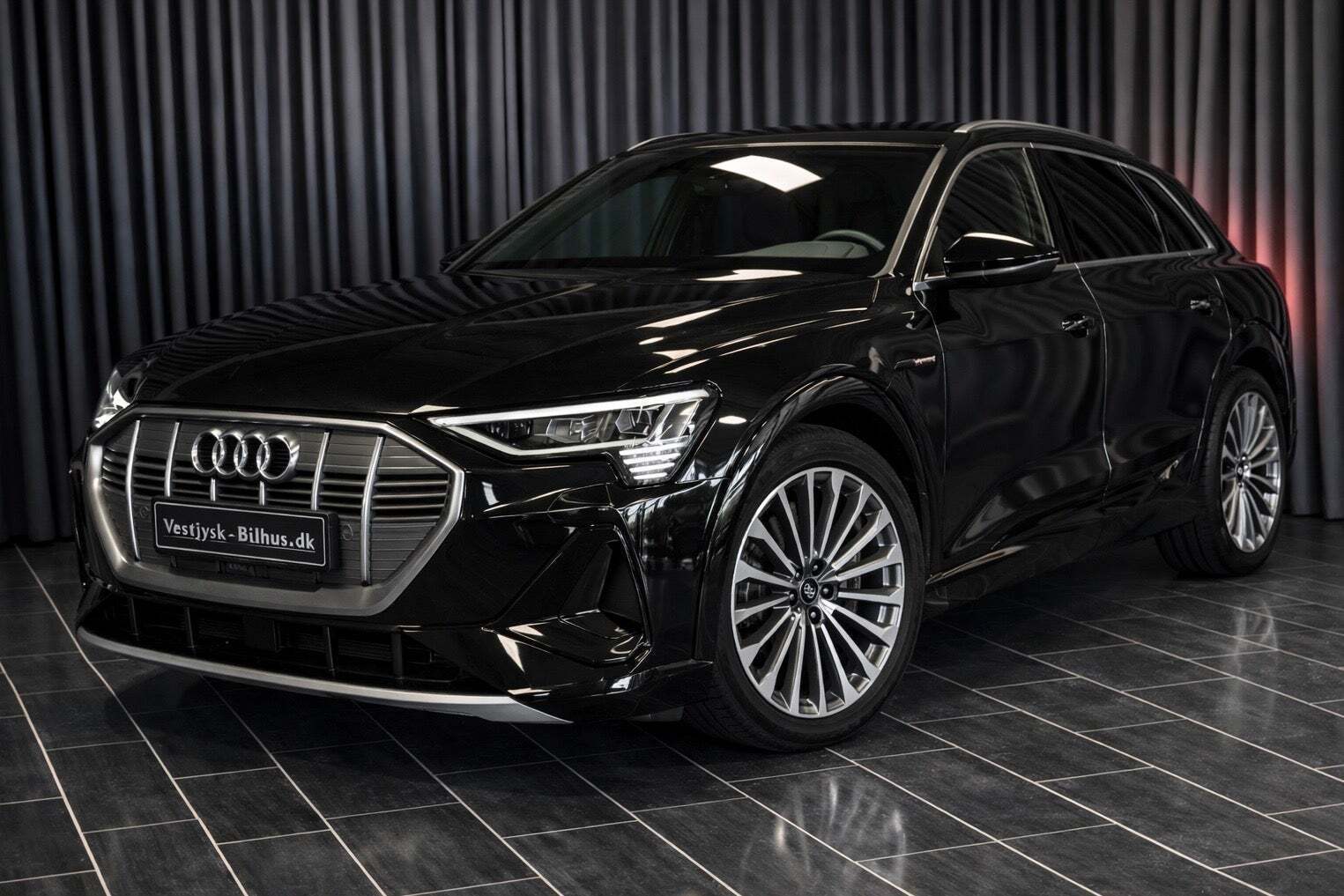 Audi e-tron 55 S-line quattro
