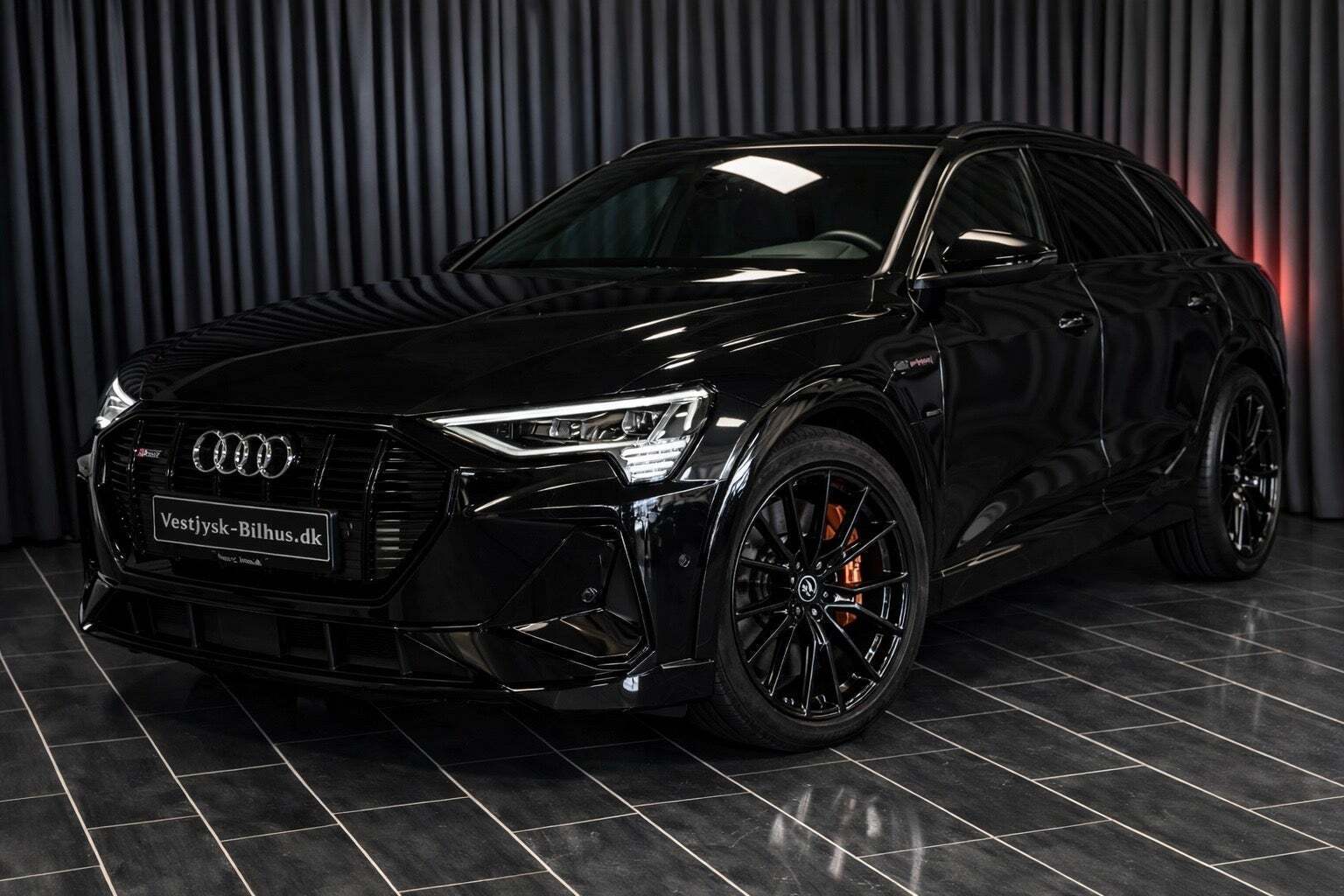 Sort Audi e-tron fra 2022